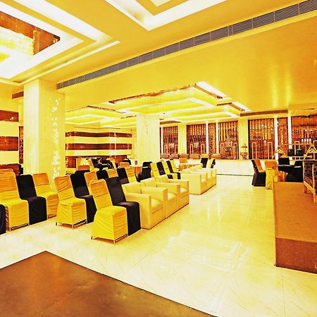 Fabhotel Ronald Inn Faridabad Eksteriør bilde