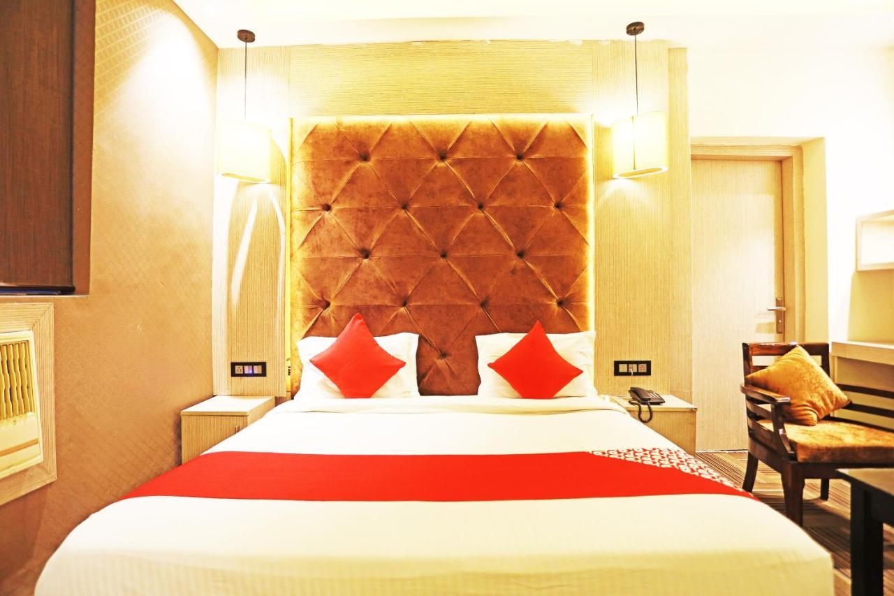 Fabhotel Ronald Inn Faridabad Eksteriør bilde