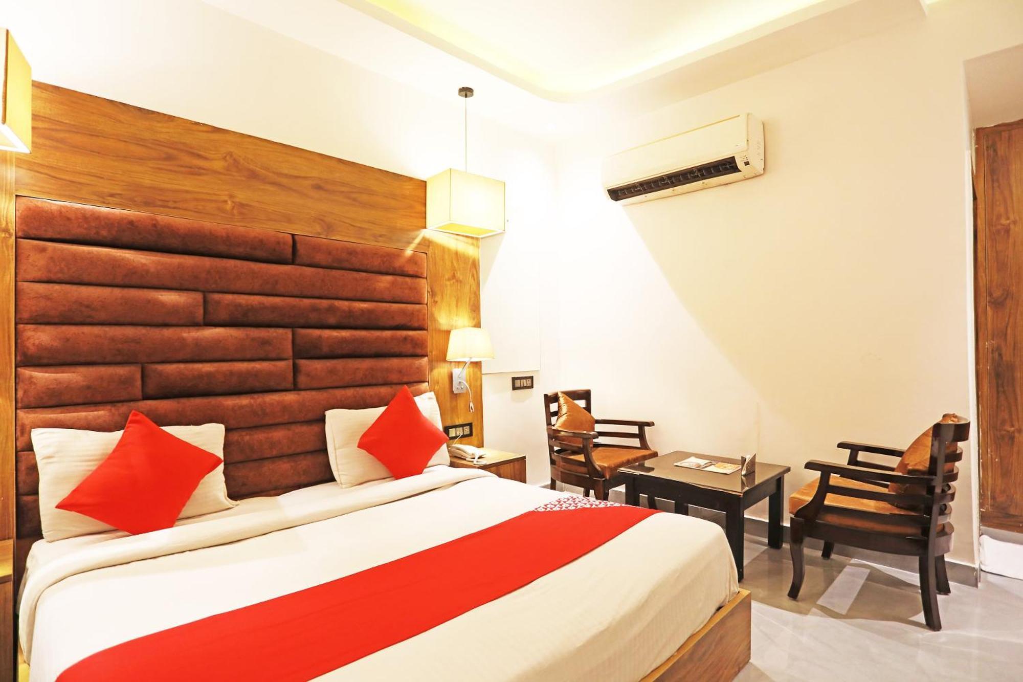 Fabhotel Ronald Inn Faridabad Eksteriør bilde