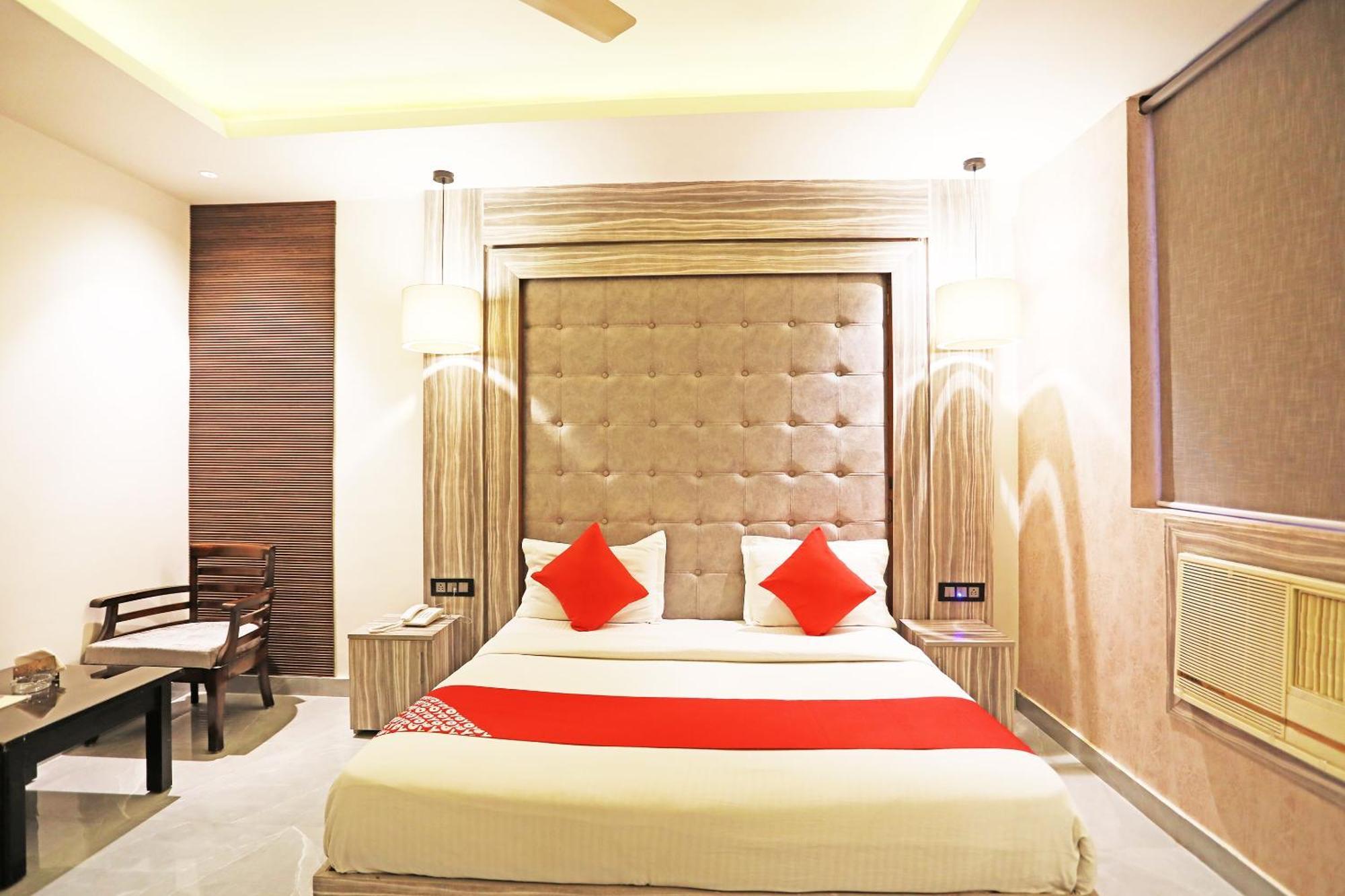 Fabhotel Ronald Inn Faridabad Eksteriør bilde