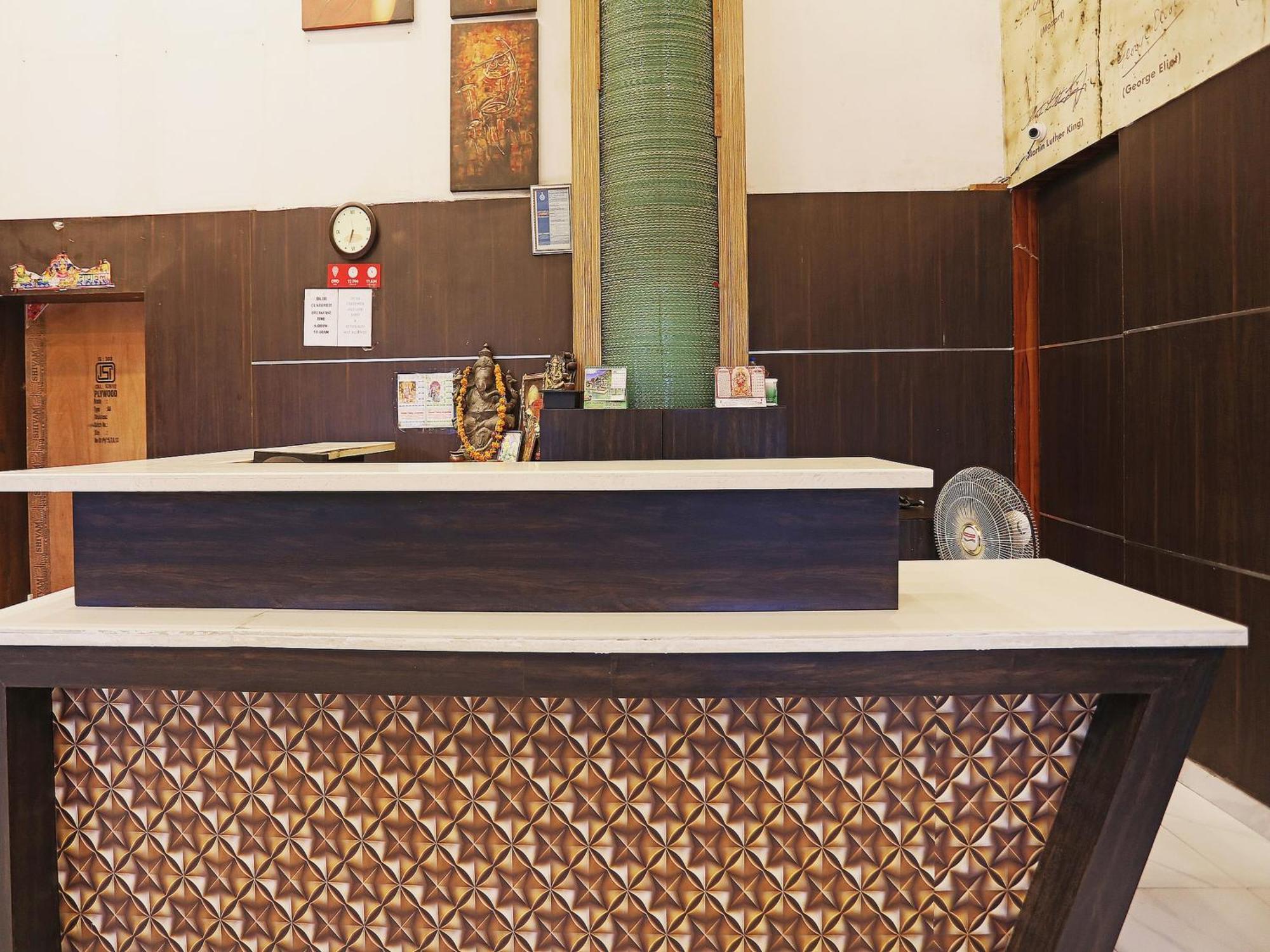 Fabhotel Ronald Inn Faridabad Eksteriør bilde