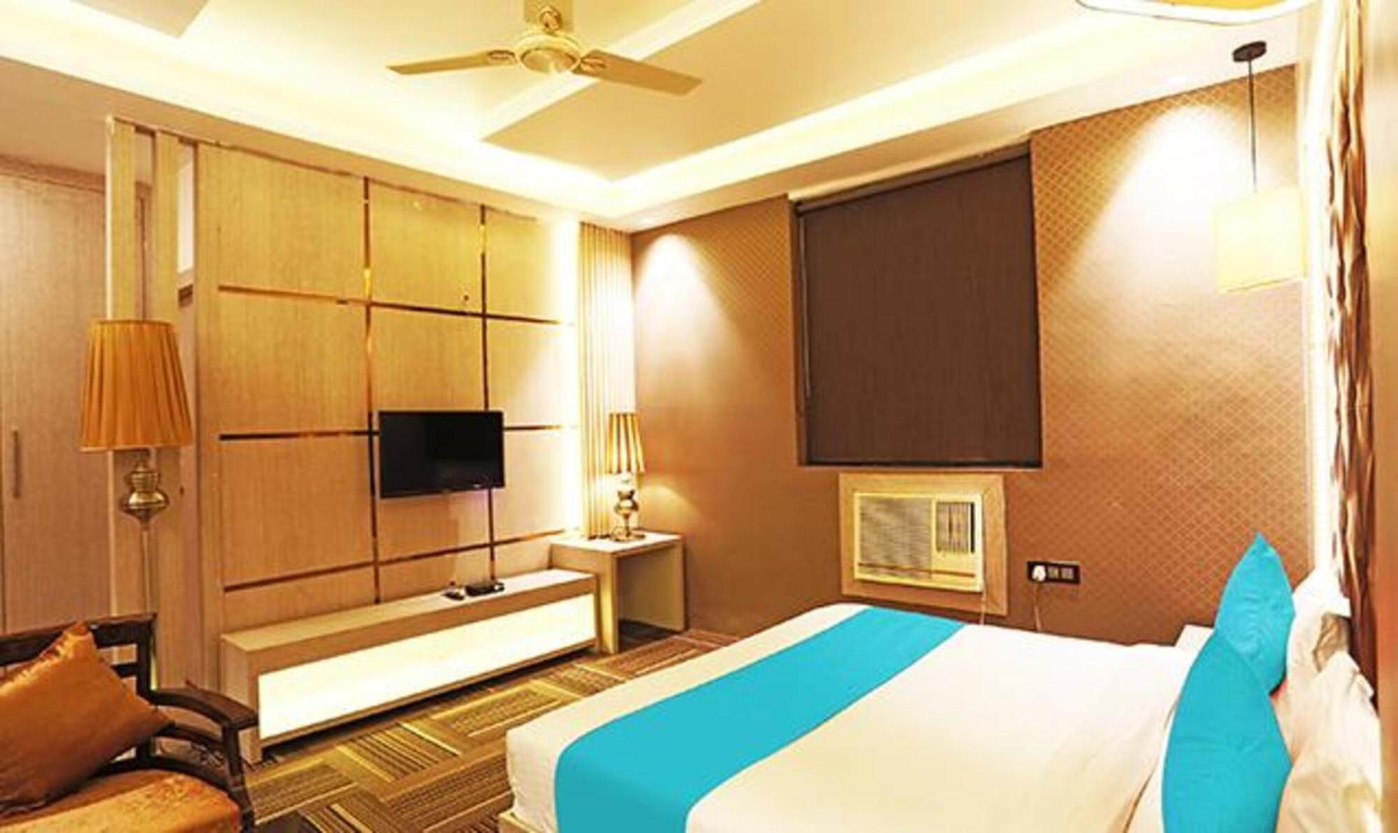 Fabhotel Ronald Inn Faridabad Eksteriør bilde
