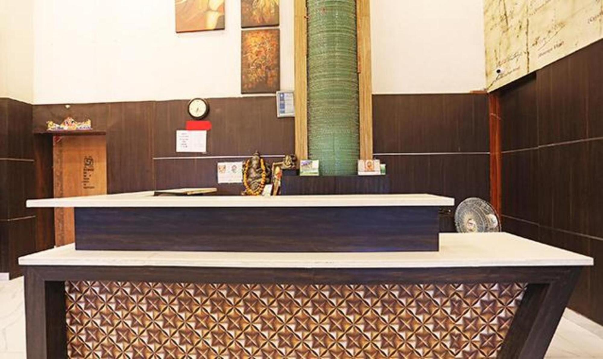 Fabhotel Ronald Inn Faridabad Eksteriør bilde
