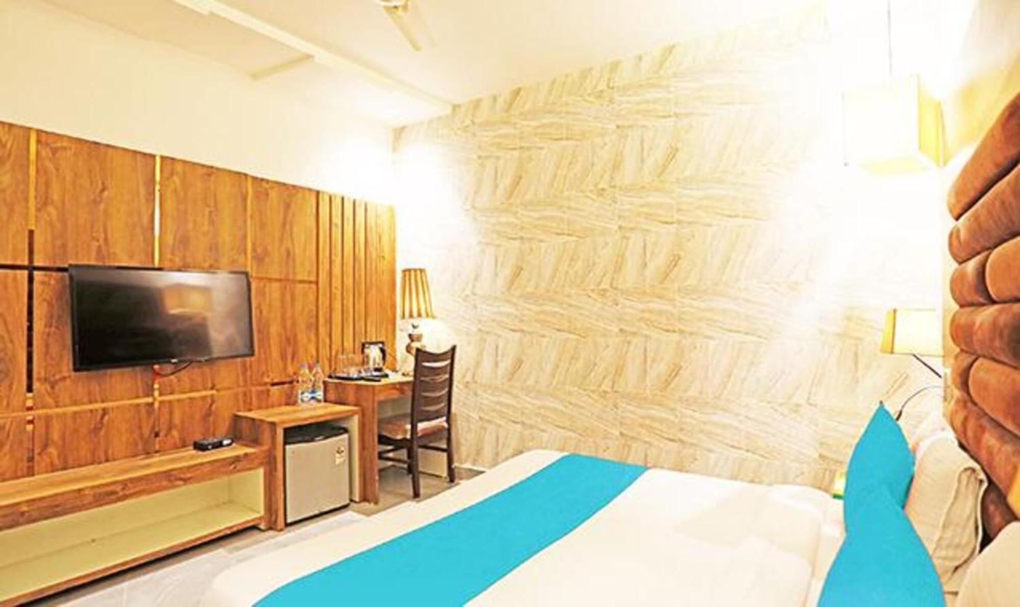 Fabhotel Ronald Inn Faridabad Eksteriør bilde